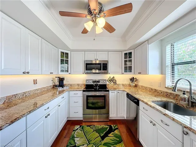 1065  8th S ST, Naples, FL 34102