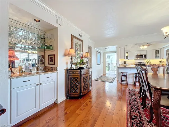 1065  8th S ST, Naples, FL 34102