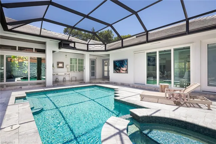 2036 Laguna Way, Naples, Florida 34109