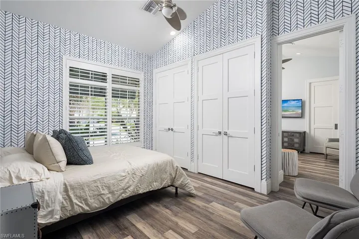 2036 Laguna Way, Naples, Florida 34109