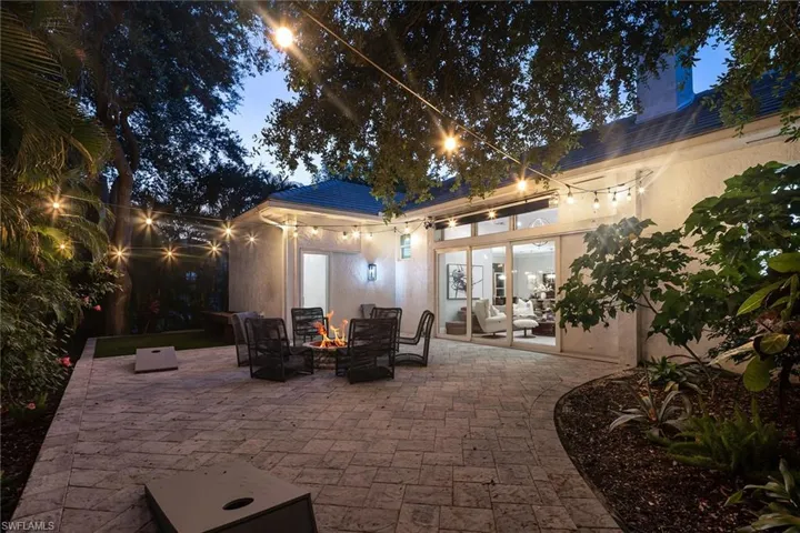 2036 Laguna Way, Naples, Florida 34109