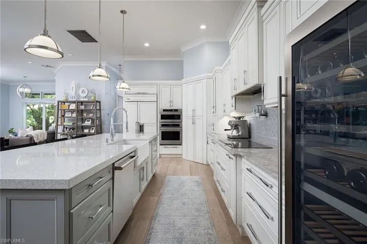 2036 Laguna Way, Naples, Florida 34109