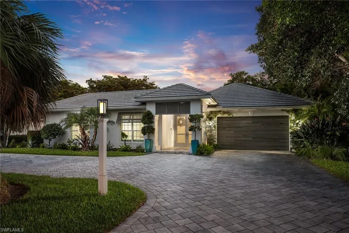 2036 Laguna Way, Naples, Florida 34109