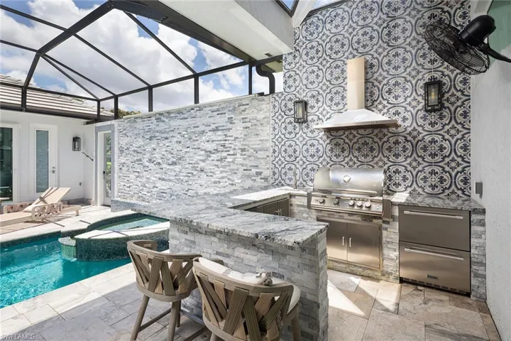 2036 Laguna Way, Naples, Florida 34109