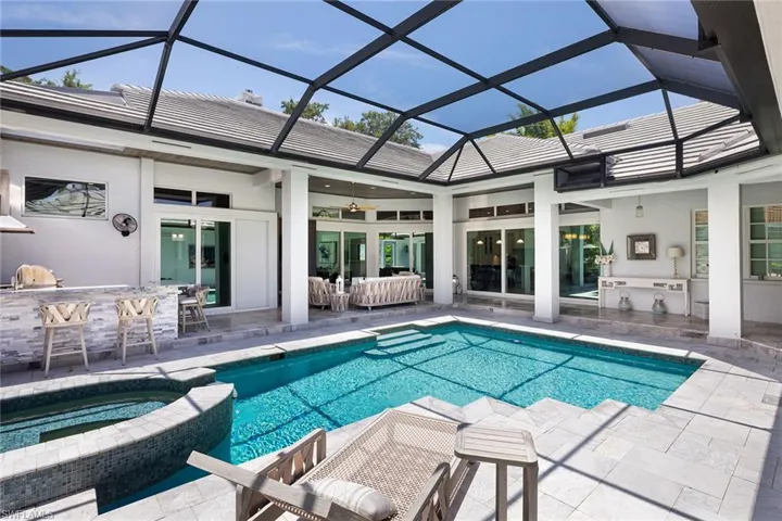 2036 Laguna Way, Naples, Florida 34109