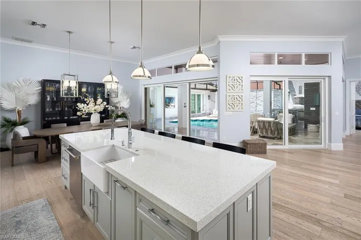 2036 Laguna Way, Naples, Florida 34109