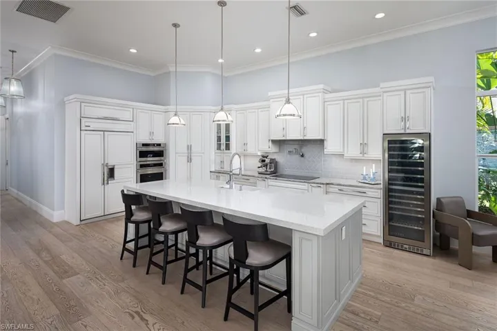2036 Laguna Way, Naples, Florida 34109