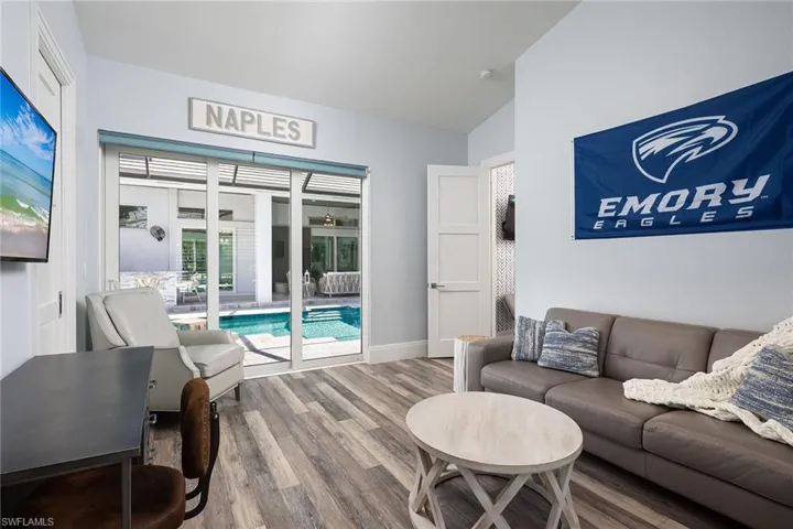 2036 Laguna Way, Naples, Florida 34109