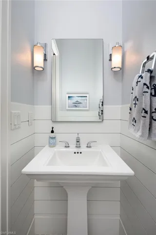 2036 Laguna Way, Naples, Florida 34109