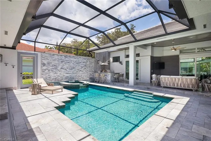 2036 Laguna Way, Naples, Florida 34109