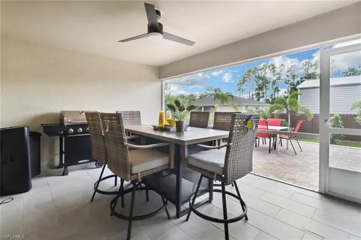 Large covered Lanai/patio
