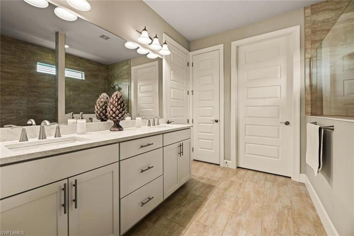 Master bath with upgraded dual  rectangular sinks