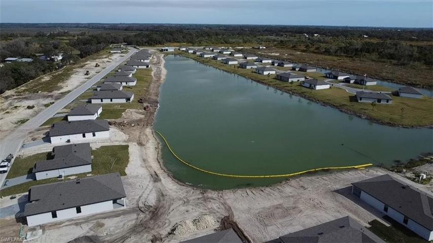 809 Gen D Macarthur AVE, FORT DENAUD FL 33935