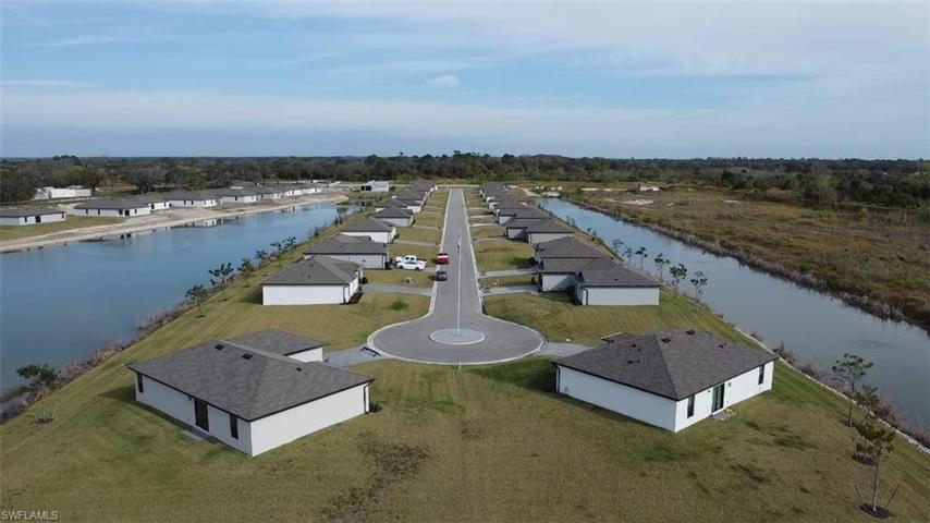 809 Gen D Macarthur AVE, FORT DENAUD FL 33935