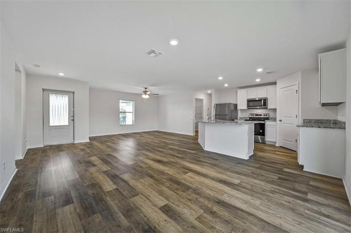 809 Gen D Macarthur AVE, FORT DENAUD FL 33935