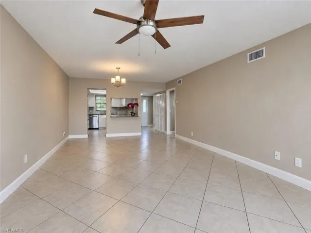 700 Valley Stream Dr 303, Naples, Florida 34113