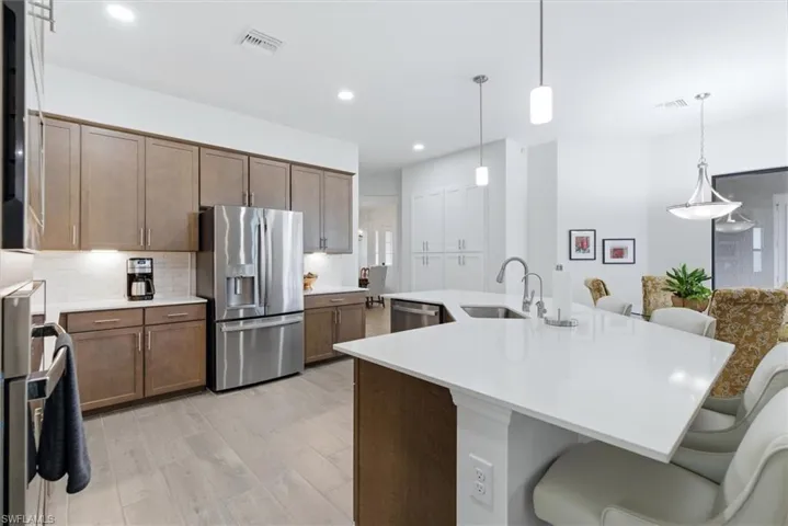 Beautiful 8-door Pantry with pull-out shelves