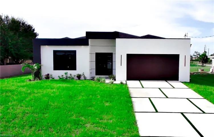 2421 Nw 8th Ter, Cape Coral, Florida 33993