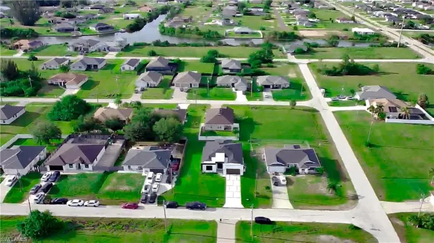 2421 Nw 8th Ter, Cape Coral, Florida 33993