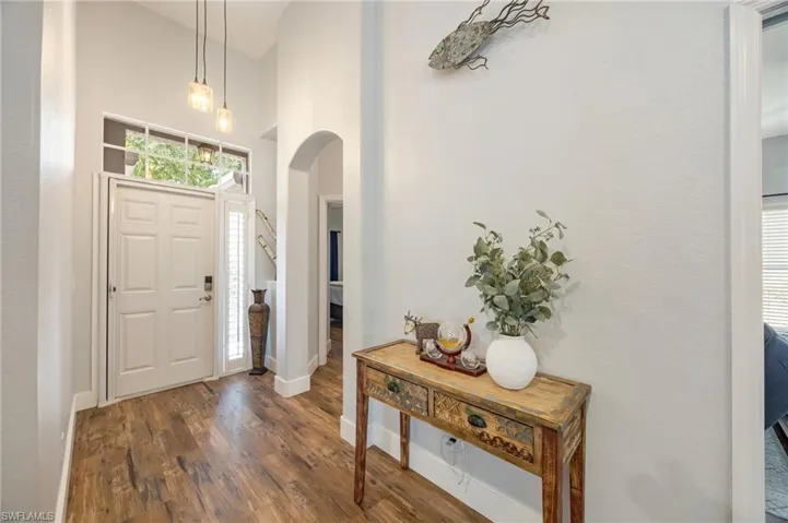 219 Glen Eagle Cir, Naples, Florida 34104