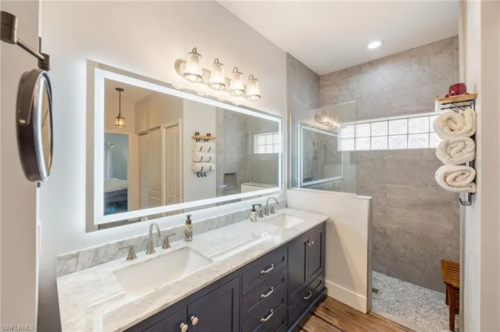 219 Glen Eagle Cir, Naples, Florida 34104