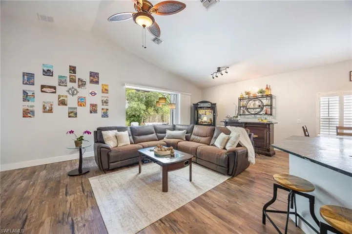 219 Glen Eagle Cir, Naples, Florida 34104