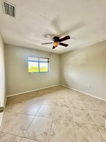 2nd Bedroom emptied and waiting for you!
