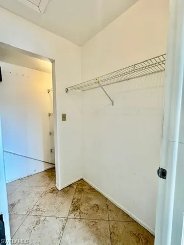 Walk in closet