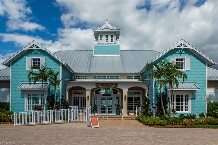 Island Club, neighborhood clubhouse