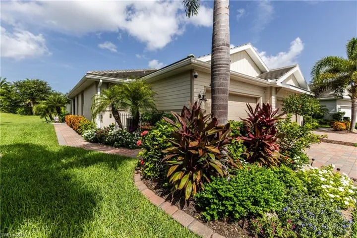 Side entrance with extra large lot, and spacious side and back yard!