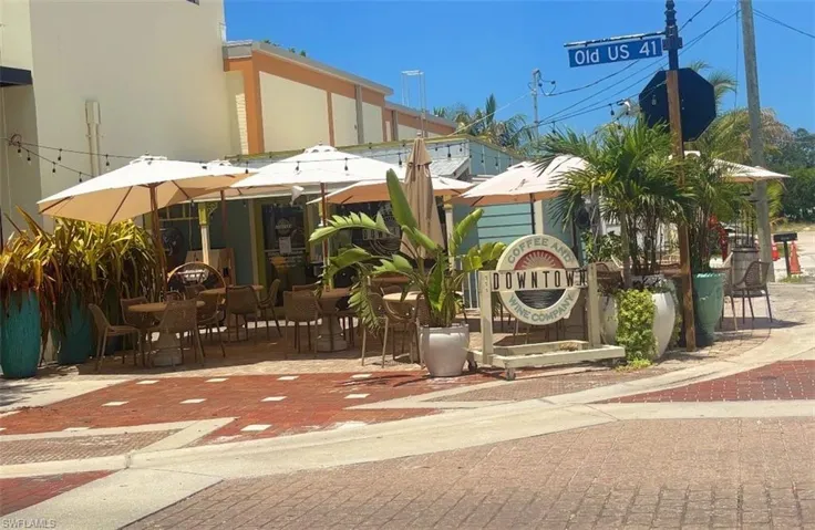 Downtown Coffee and Wine Company
