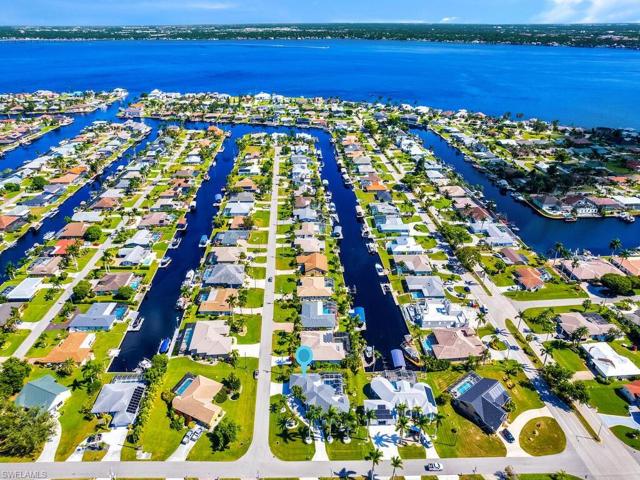 3723 SE 18th PL, CAPE CORAL FL 33904