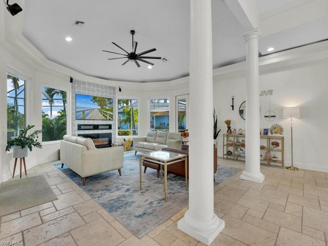 3723 SE 18th PL, CAPE CORAL FL 33904