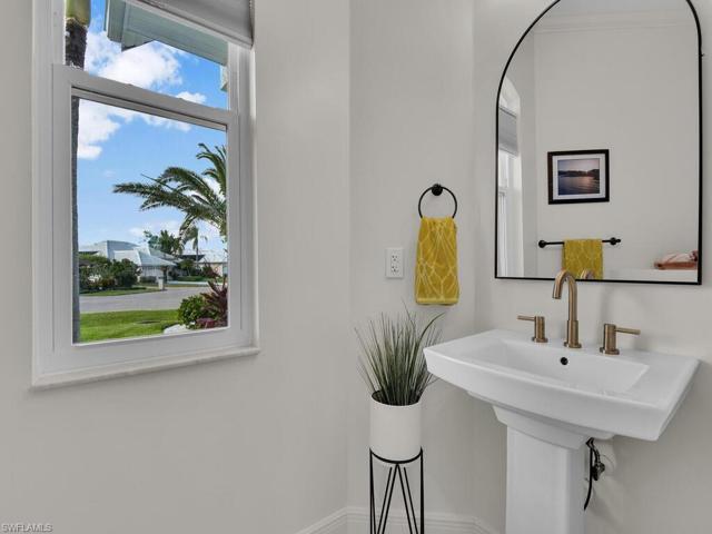 3723 SE 18th PL, CAPE CORAL FL 33904