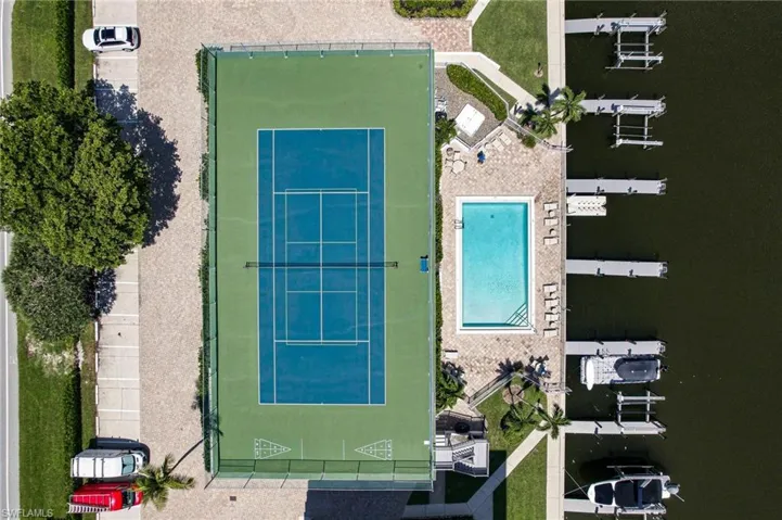 10420 Gulf Shore Dr 141, Naples, Florida 34108