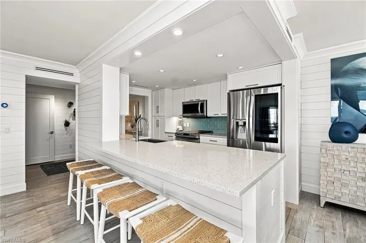 10420 Gulf Shore Dr 141, Naples, Florida 34108