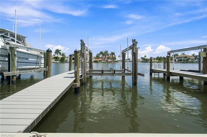 10420 Gulf Shore Dr 141, Naples, Florida 34108