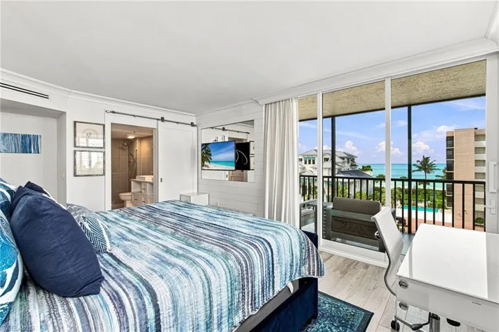 10420 Gulf Shore Dr 141, Naples, Florida 34108