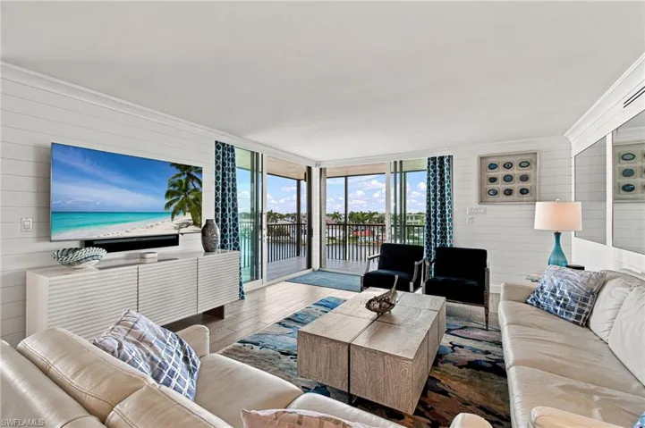 10420 Gulf Shore Dr 141, Naples, Florida 34108