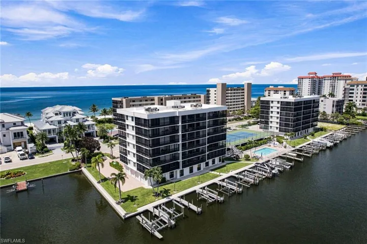 10420 Gulf Shore Dr 141, Naples, Florida 34108