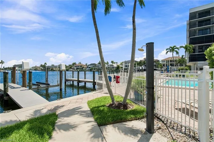 10420 Gulf Shore Dr 141, Naples, Florida 34108