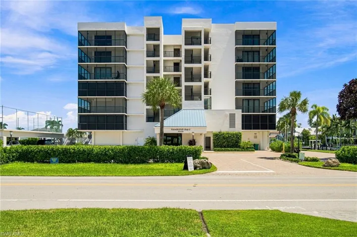 10420 Gulf Shore Dr 141, Naples, Florida 34108