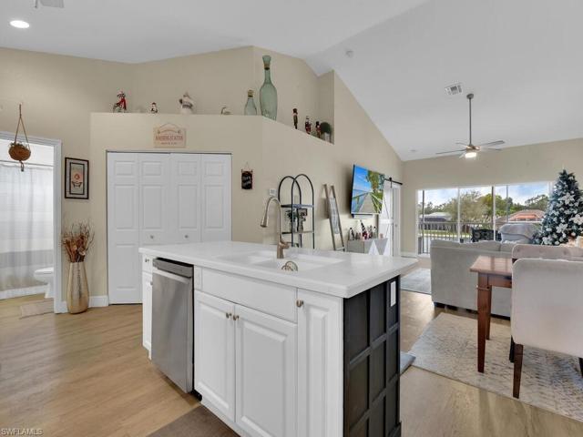 1080 Partridge CIR # 201, NAPLES FL 34104