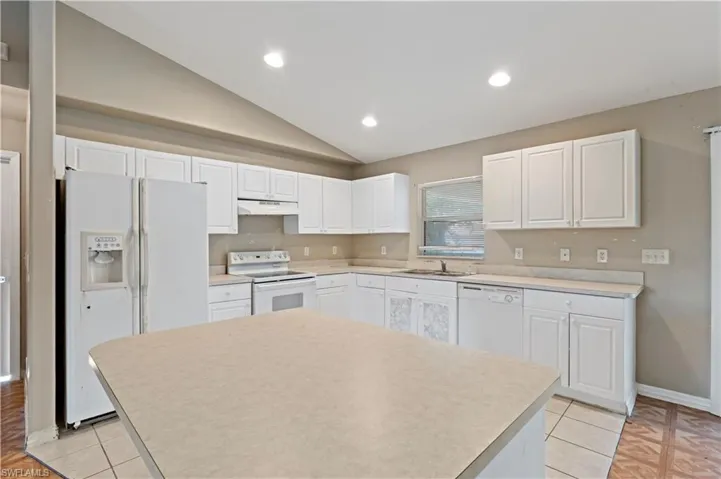 2700  58th W ST, Lehigh Acres, FL 33971