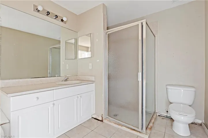 2700  58th W ST, Lehigh Acres, FL 33971