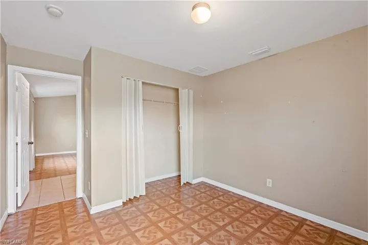 2700  58th W ST, Lehigh Acres, FL 33971