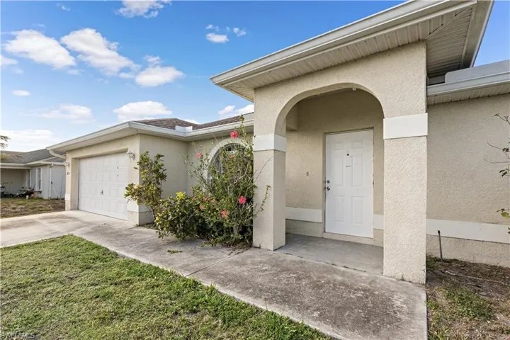 2700  58th W ST, Lehigh Acres, FL 33971