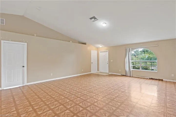 2700  58th W ST, Lehigh Acres, FL 33971