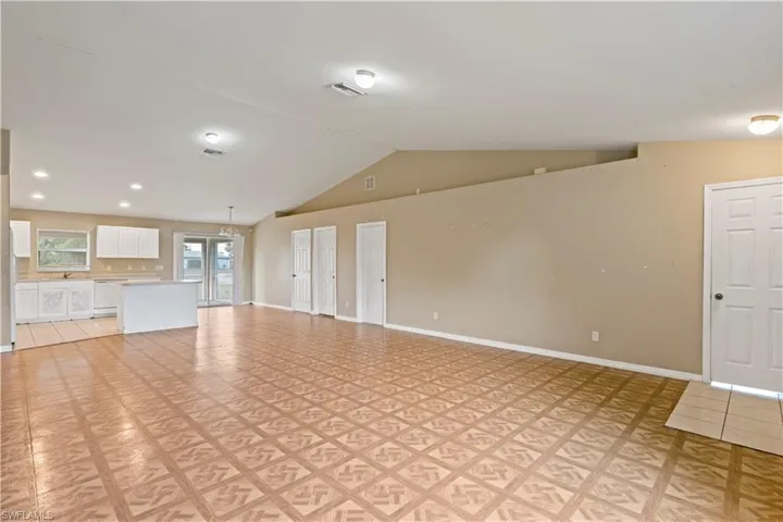 2700  58th W ST, Lehigh Acres, FL 33971