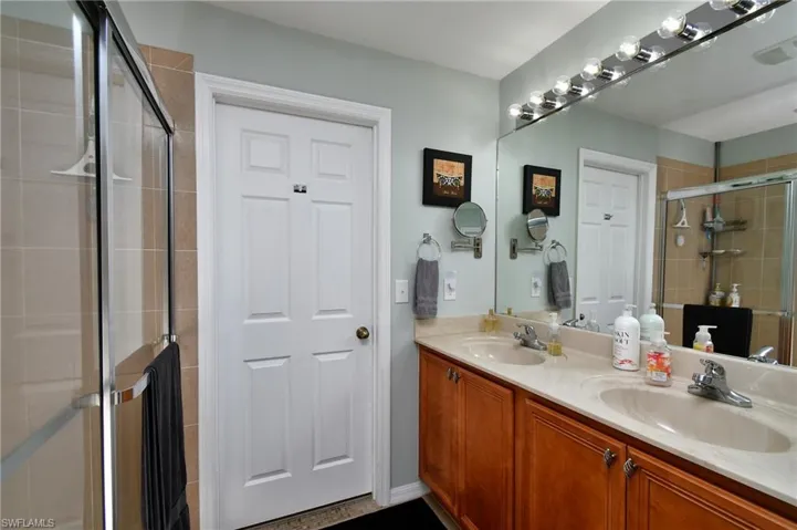 Dual sinks